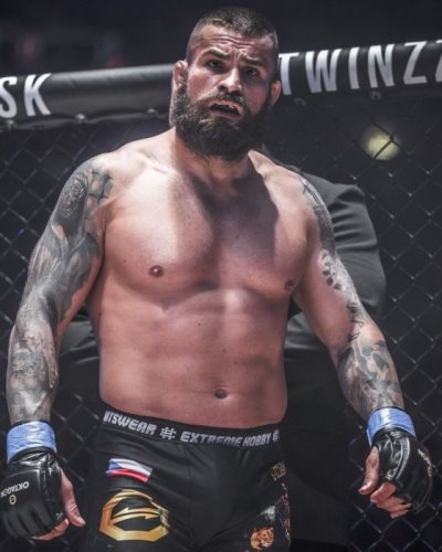Karlos Vémola