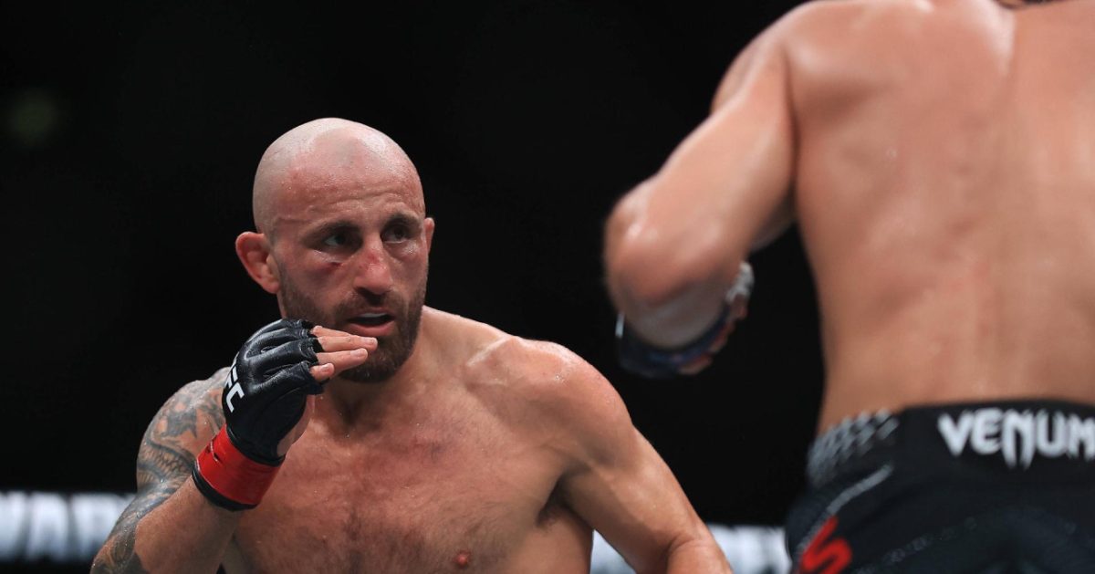 UFC 333: Volkanovski stops Evloev while sick, would retire for Gaethje fight